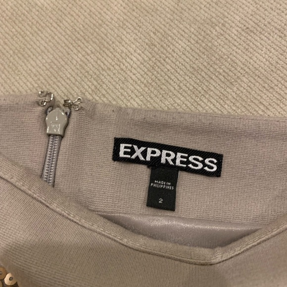 Express mini skirt, gold and tan stripes, size 2 - Picture 6 of 8